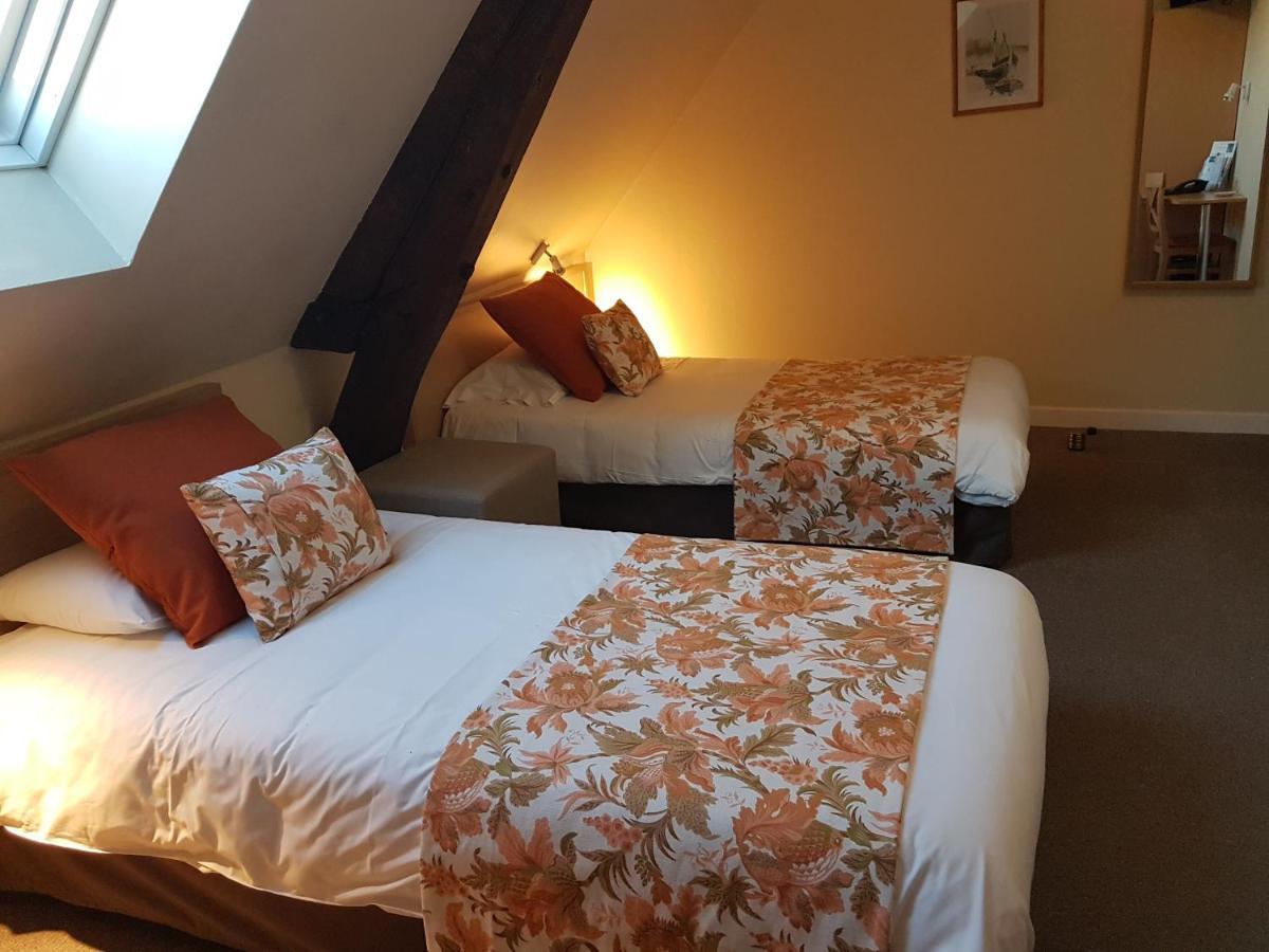 Hotel Henri IV Coutras エクステリア 写真
