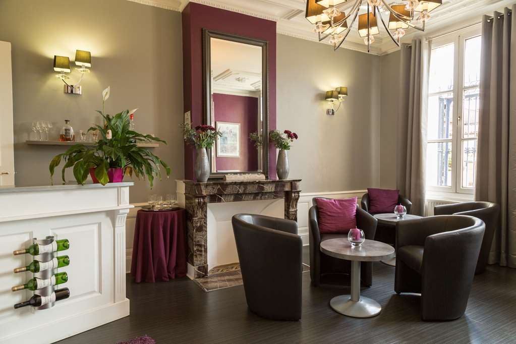 Hotel Henri IV Coutras レストラン 写真