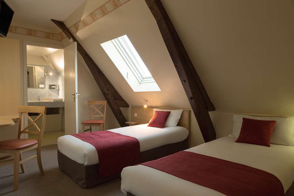 Hotel Henri IV Coutras 部屋 写真